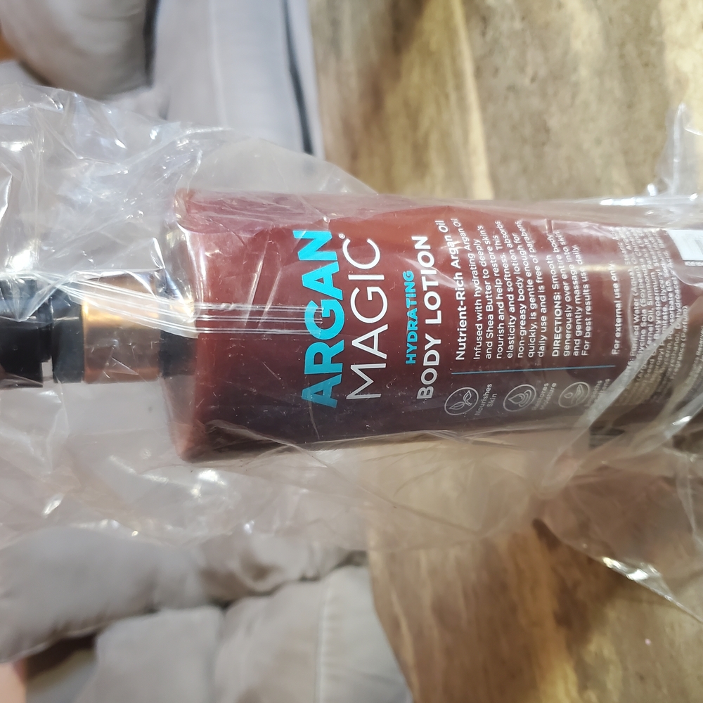 Argan Margic Hydrating Body Lotion. 32oz.